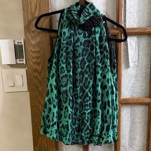 Green and Black Leopard Print Sleeveless Blouse with Neck Rosette